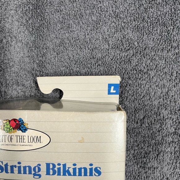 Rare vintage Fruit of the Loom men’s string bikinis - Picture 9 of 9